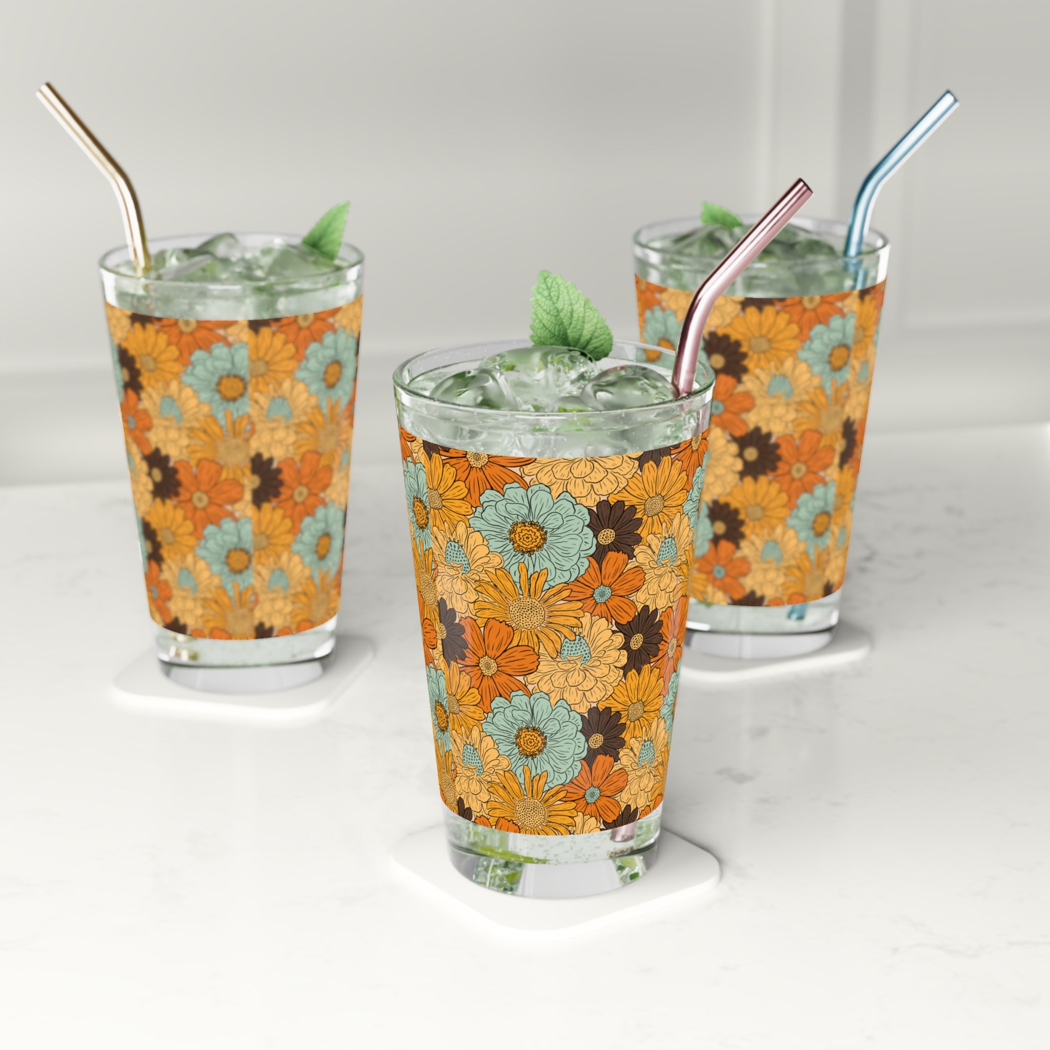 Retro Floral Pint Glass / Retro Floral Pint Glass - 16oz Vintage Orange & Teal Daisy Drinkware